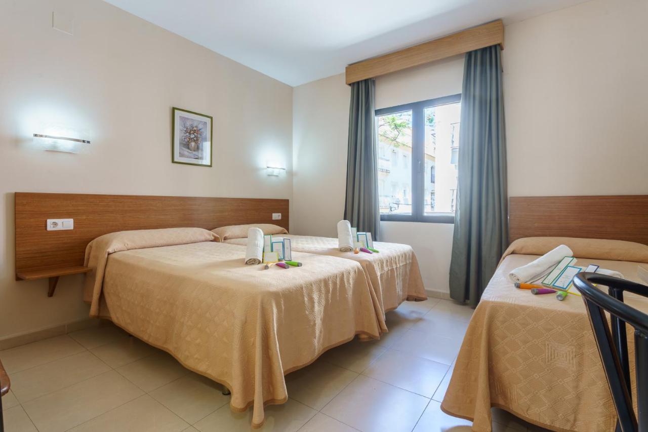 Hostal Costabella Powered By Faro Homes Fuengirola Ngoại thất bức ảnh