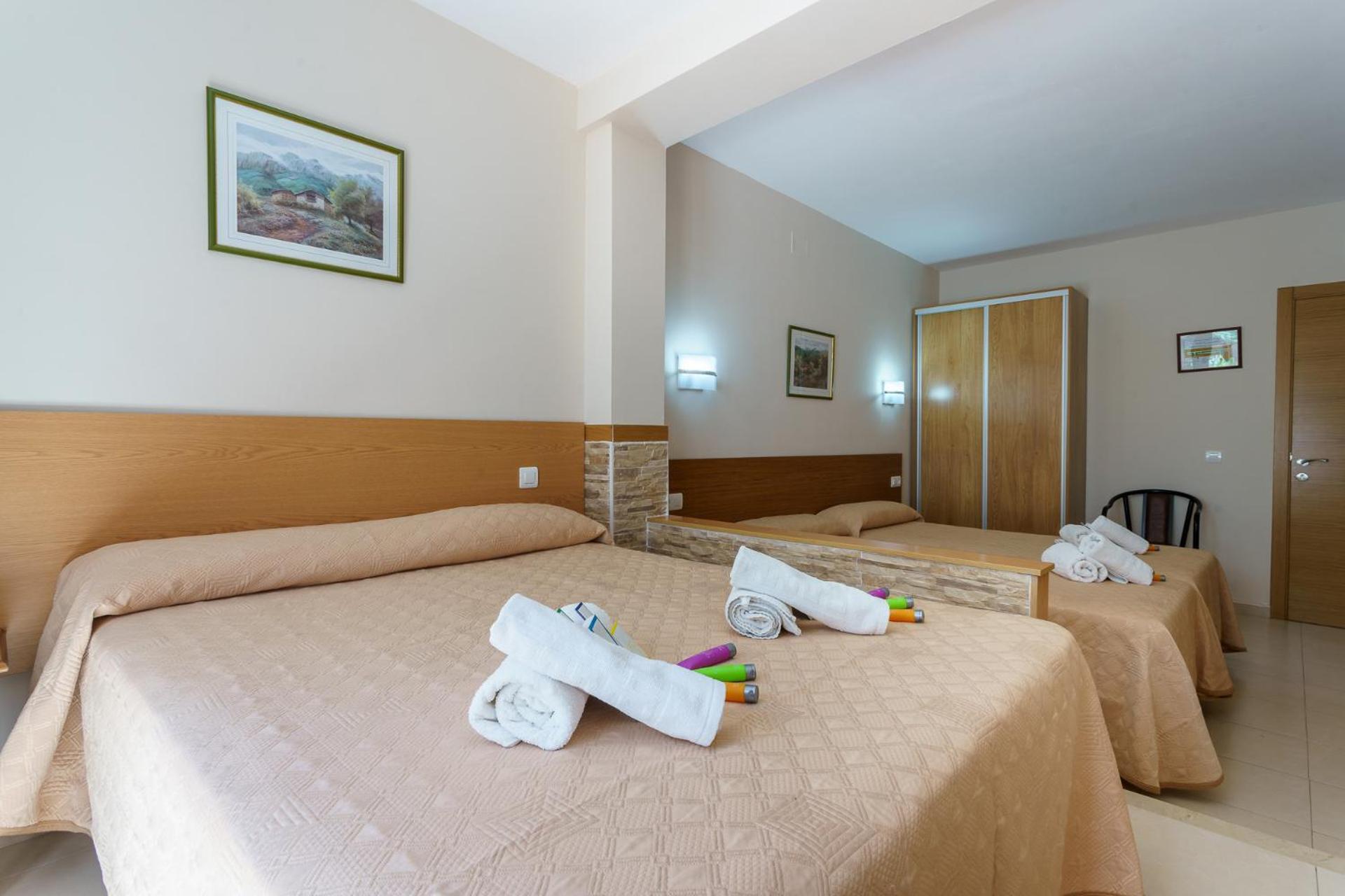 Hostal Costabella Powered By Faro Homes Fuengirola Phòng bức ảnh